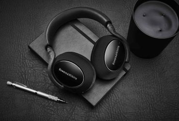 B&W PX7 Carbon Edition headphones