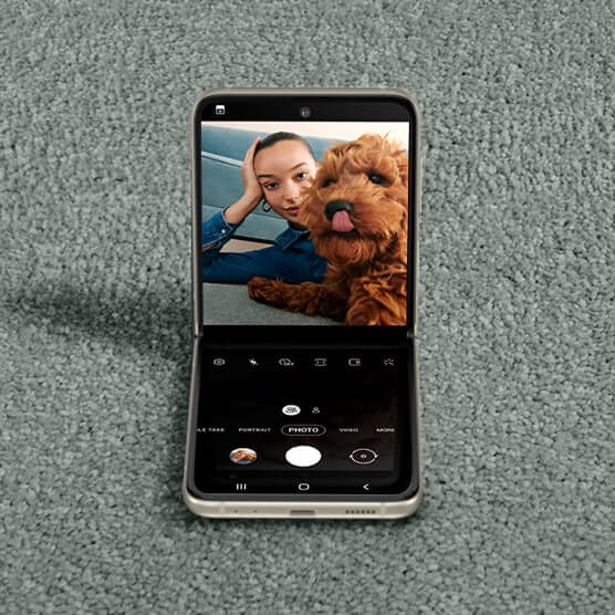 Galaxy Z Flip3 5G smartphone