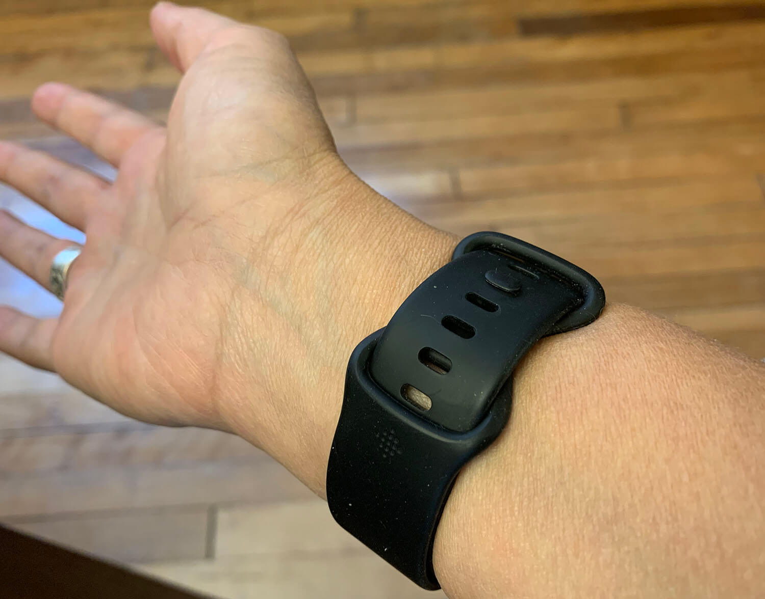 Fitbit Charge 5 back buckle.