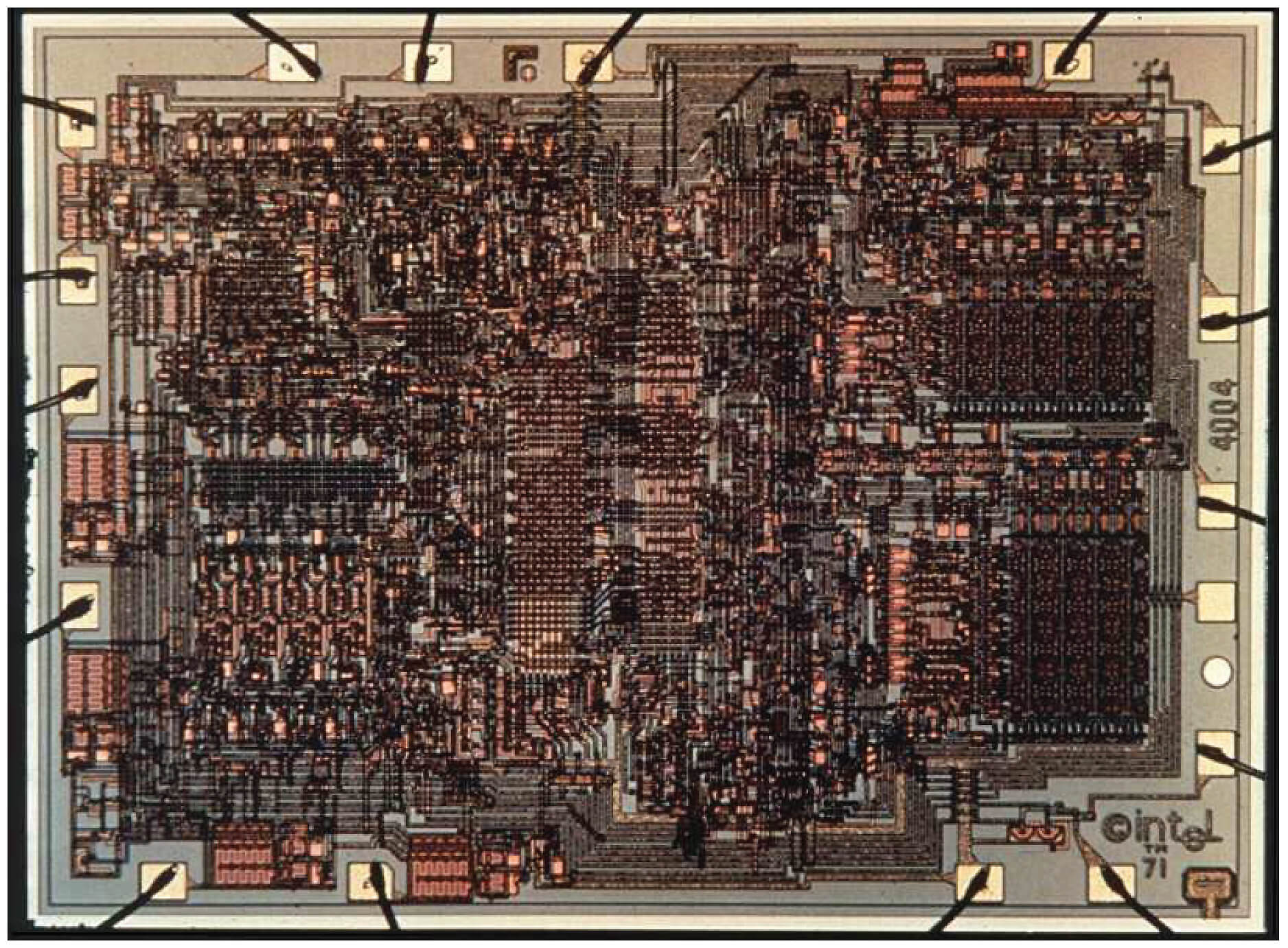 Первый интел. I4004 процессор. Первый микропроцессор Intel 4004 1971. Первый процессор Intel 4004. Кристалл Intel 4004.