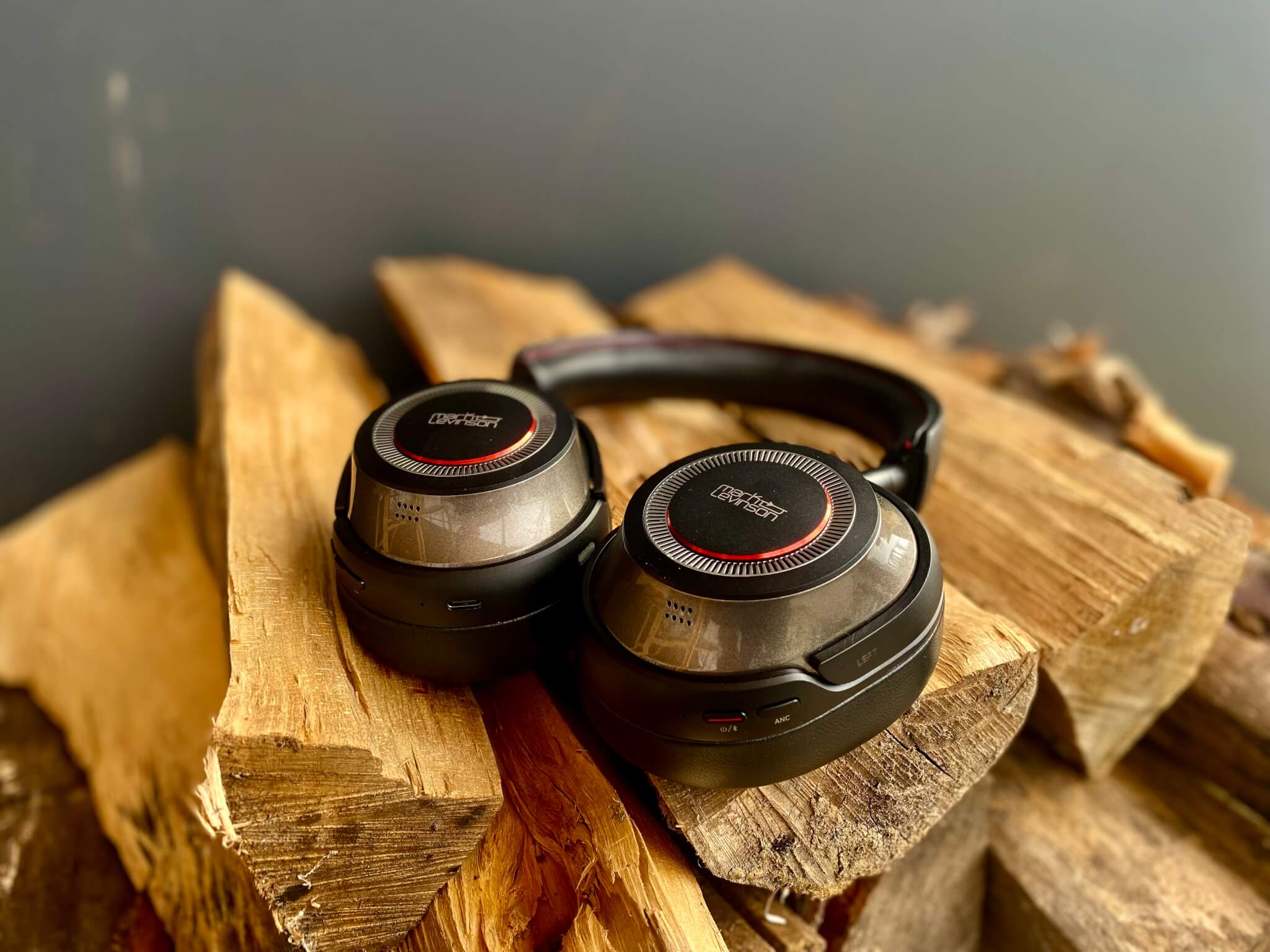 Mark Levinson 5909 ANC Headphones - Worth the price of Admission - Wifi  Hifi Magazine