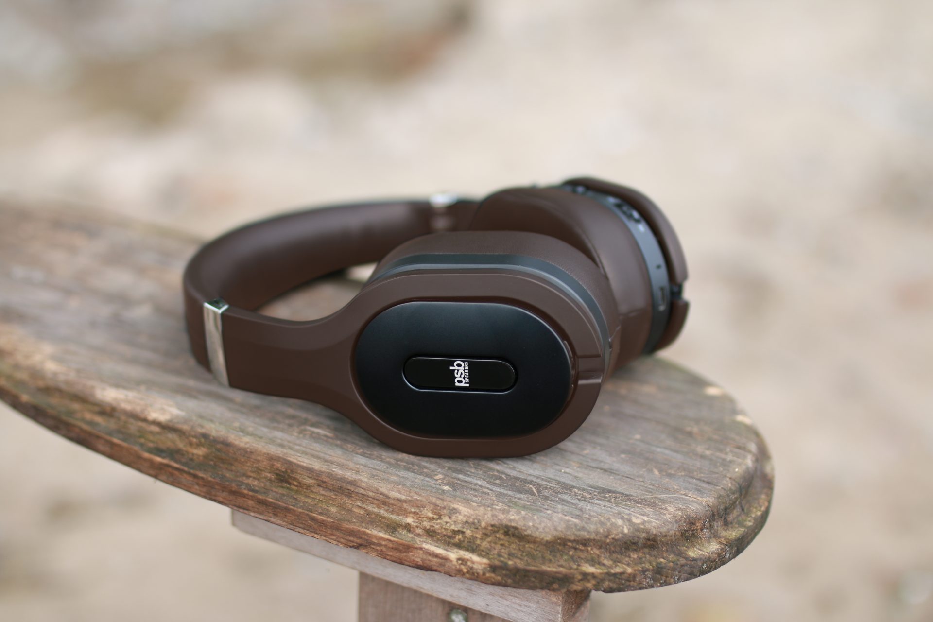 PSB M4U 8 MKII Headphones in Espresso Brown Now Shipping - Wifi