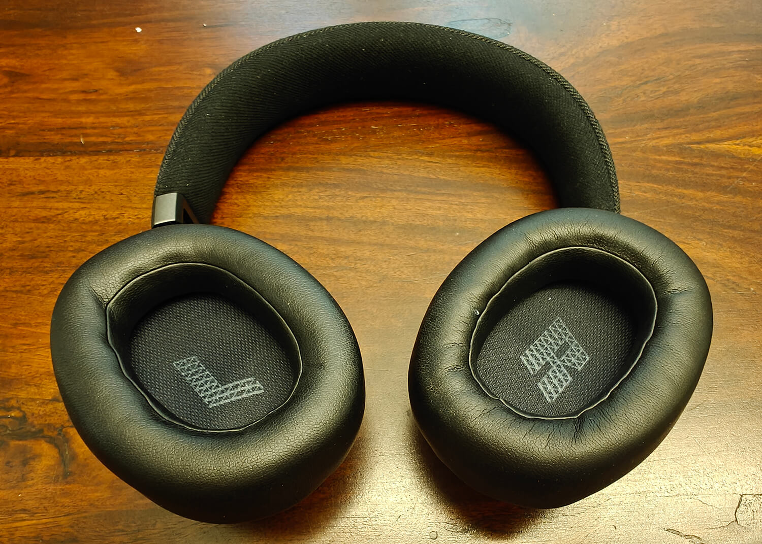 JBL Live 770NC