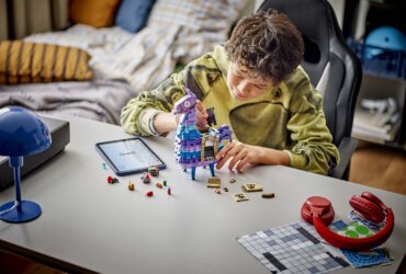 LEGO Fortnite Supply Llama