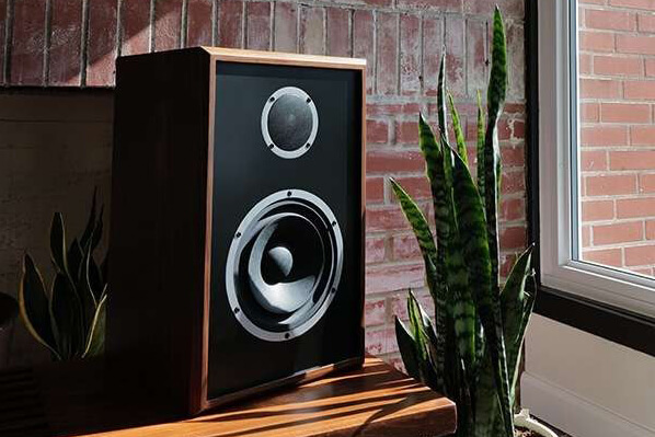 KLH Audio Model Three