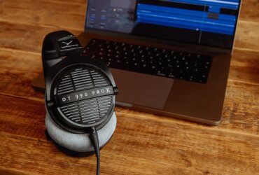 beyerdynamic DT 990X Pro