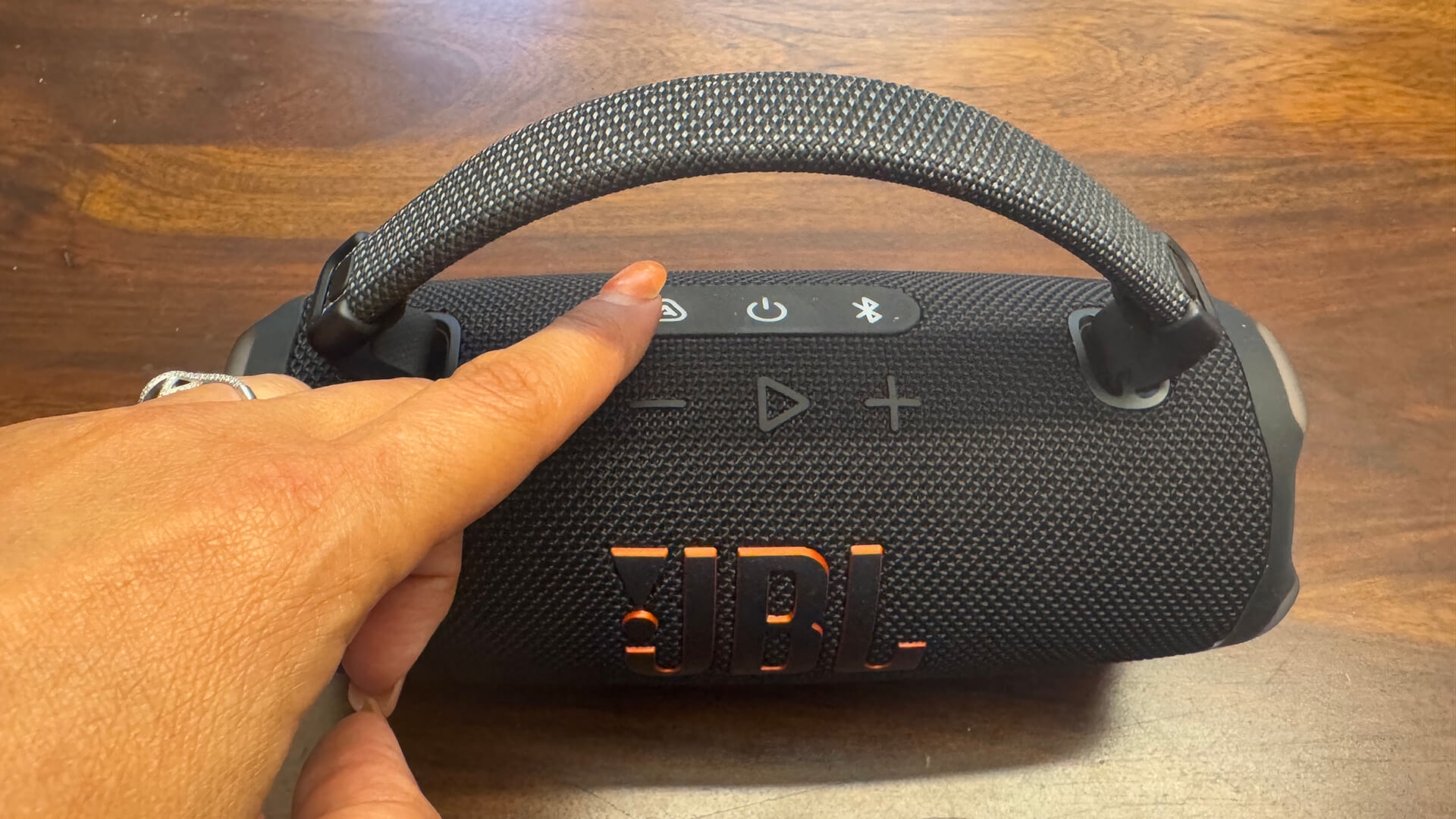 JBL Charge 6