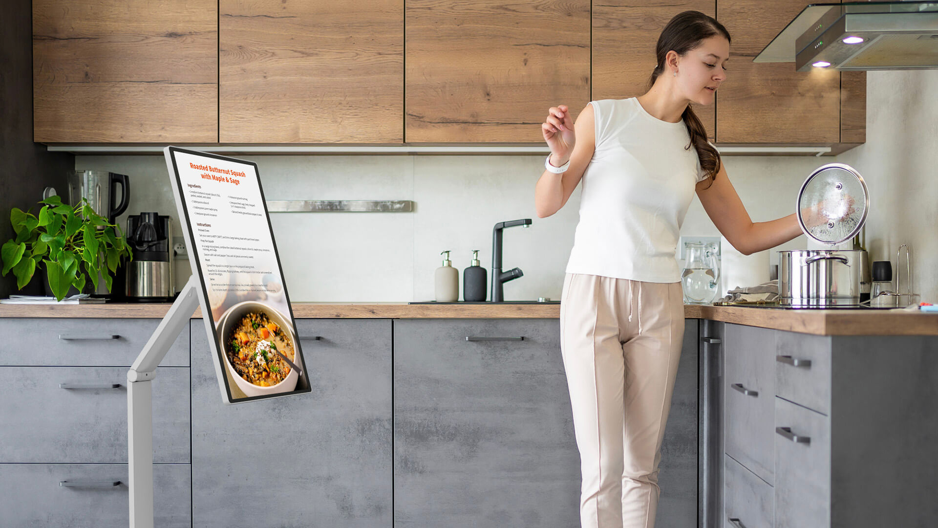 LG Smart Monitor Swing