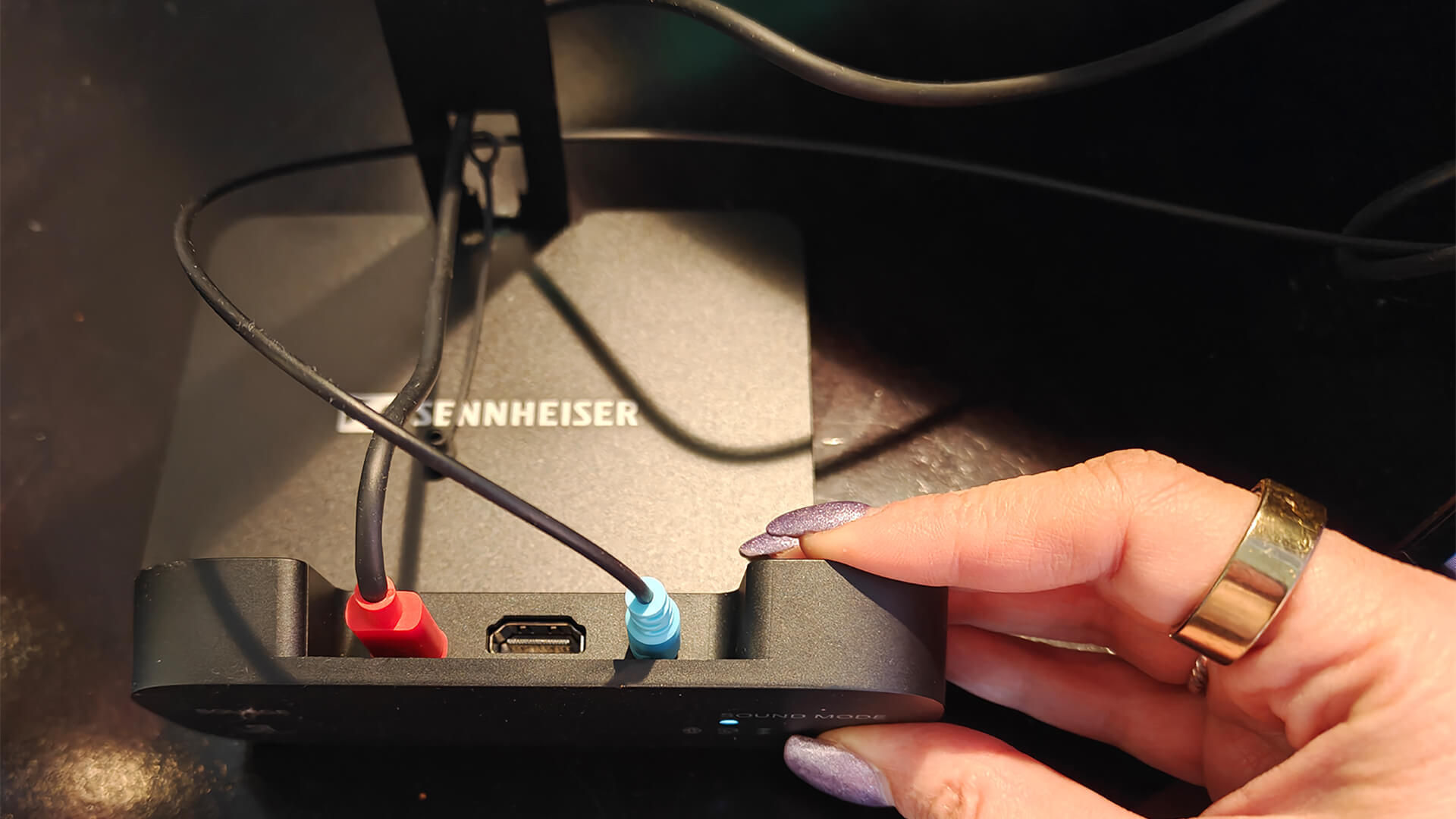 Sennheiser RS 275 TV Headphone bundle BTA1 transmitter