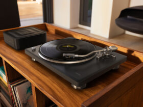 Denon DP-500BT turntable