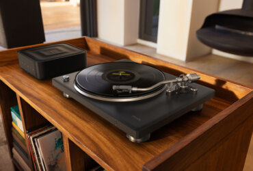 Denon DP-500BT turntable