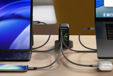 Satechi ChargeView 140W desktop charger