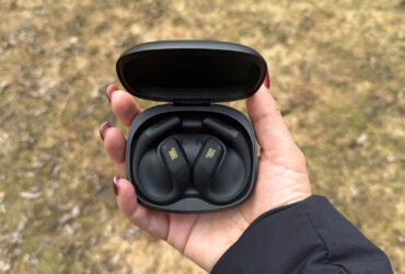 JBL Endurance Zone earbuds