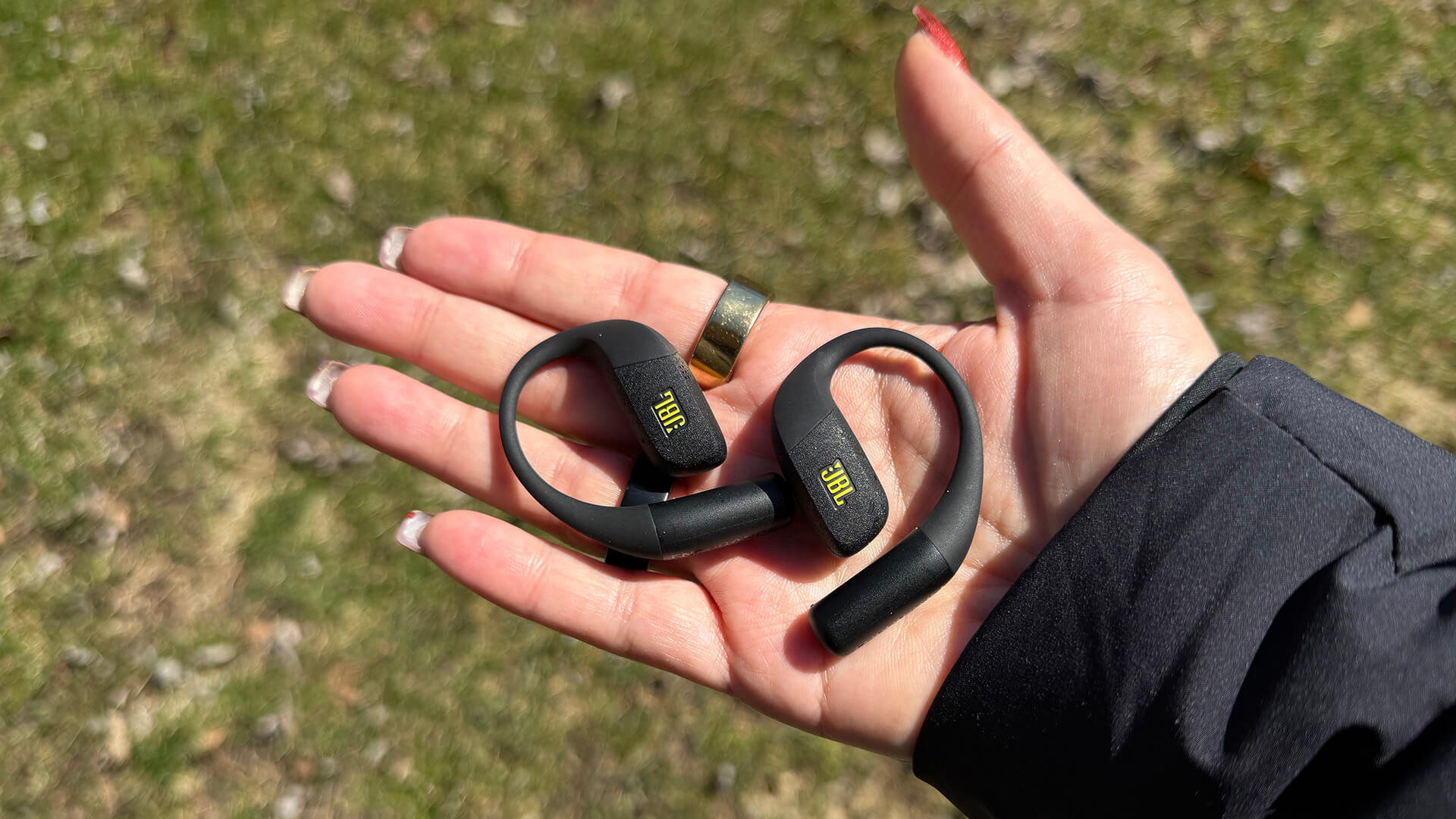 JBL Endurance Zone earbuds