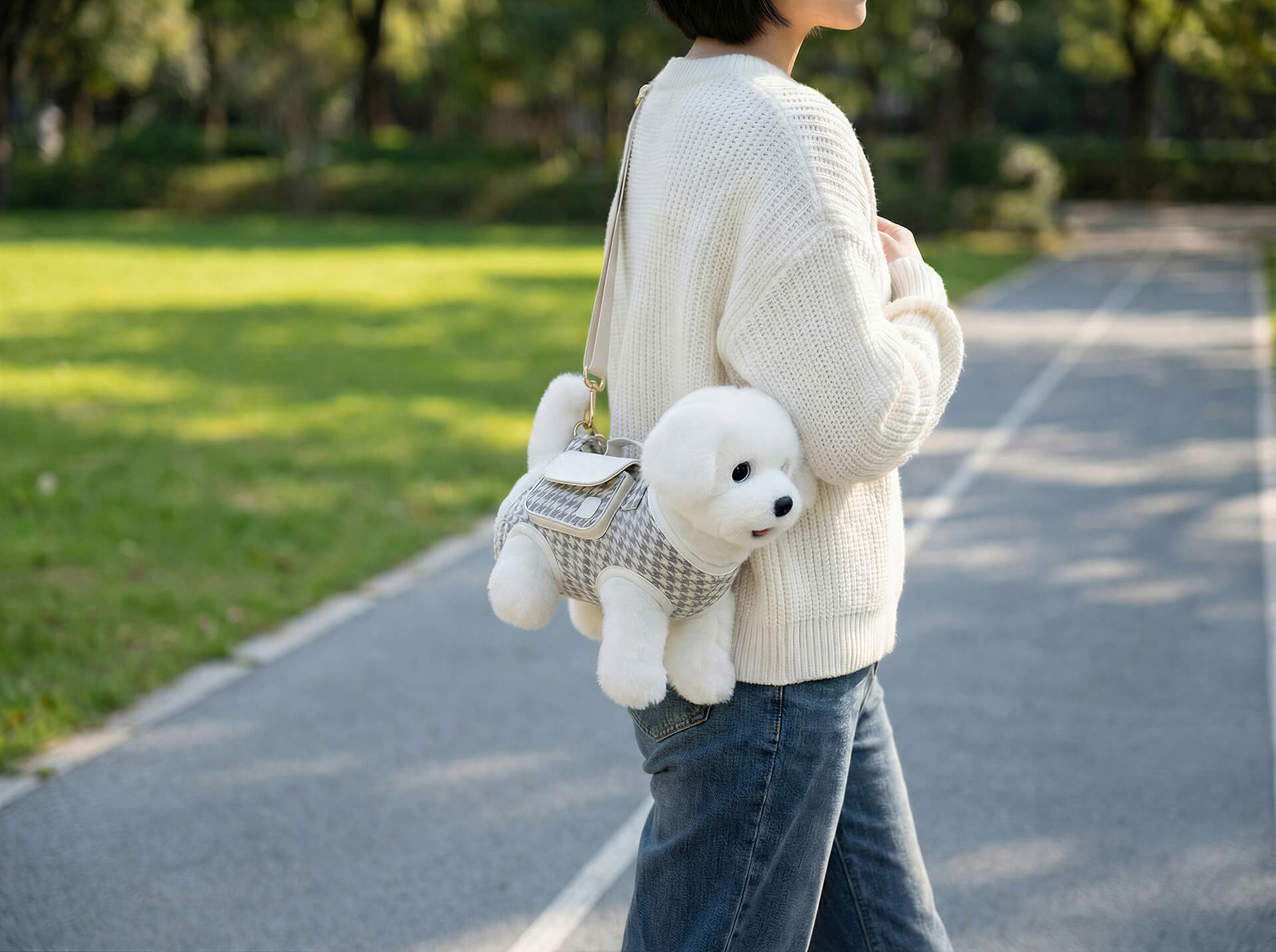 Ecovacs LilMilo with pets