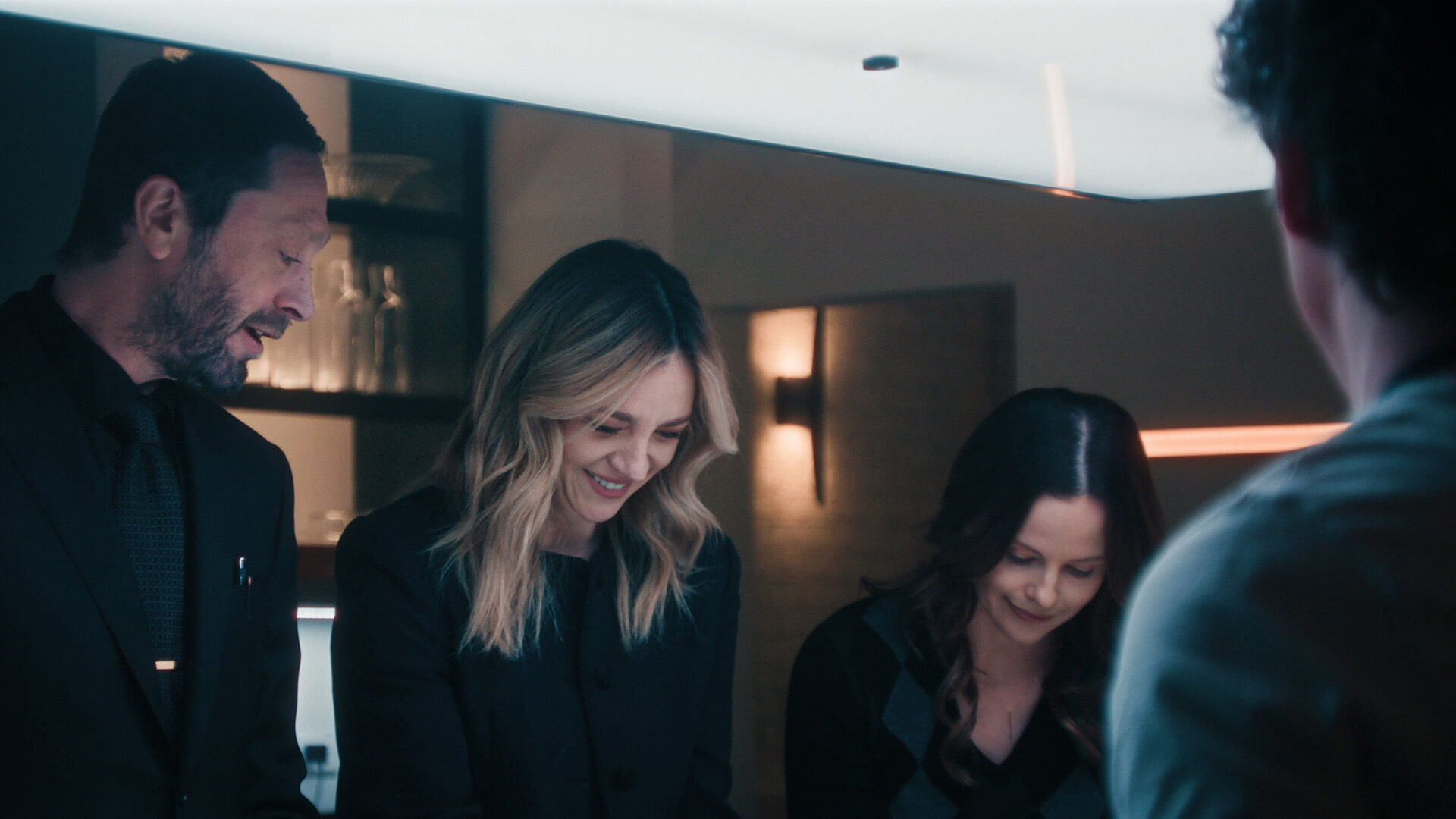 The team working together in the kitchen on The Bear.