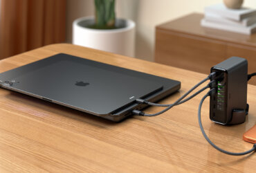 Satechi ChargeView 240W