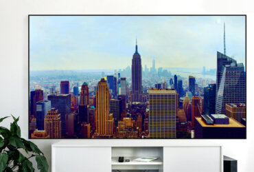 Severtson Broadway Thin Bezel series screens