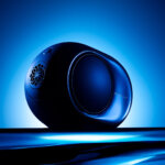 Devialet Phantom Ultimate in pulse blue