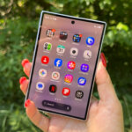 Samsung Galaxy Z Fold 8 closed icons outside