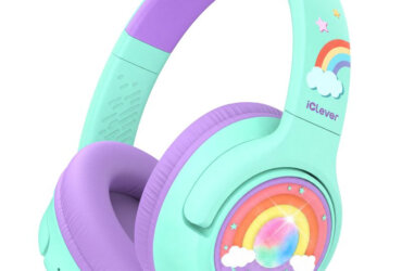 iClever P550 kids headphones.